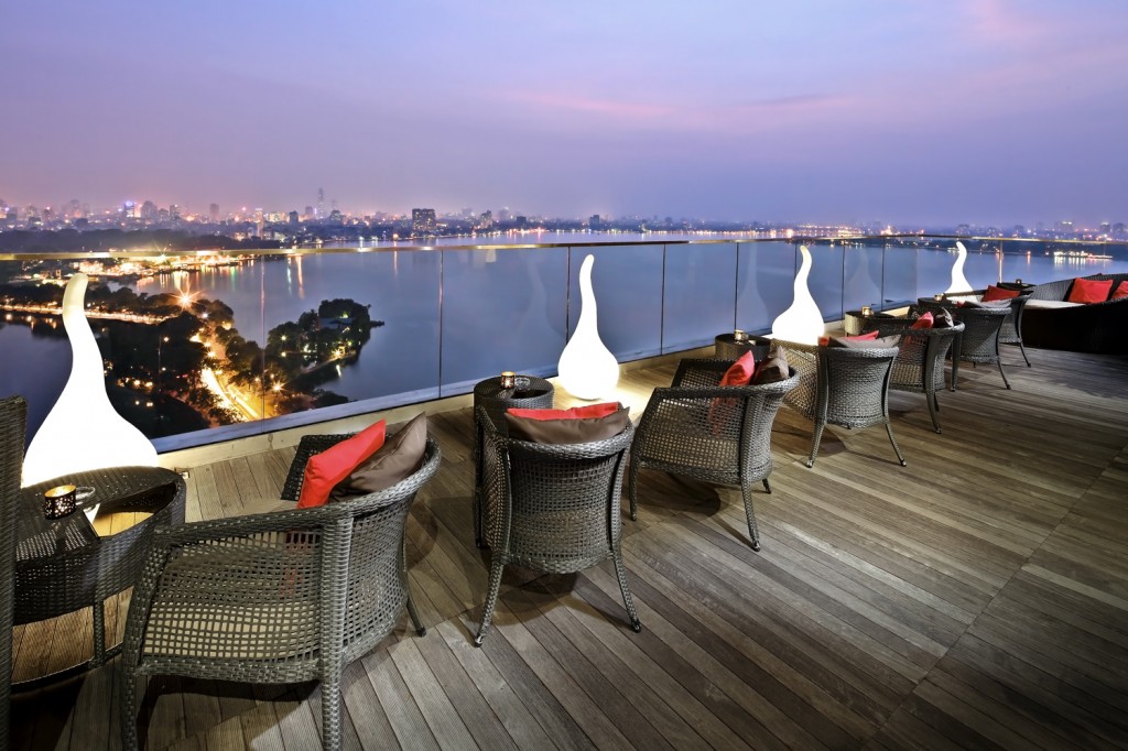 Summit Lounge at Sofitel Plaza Hotel – Good Destination in Hanoi for Honeymooners