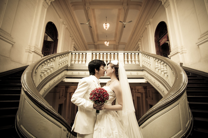 Pre-wedding photography at Hanoi Opera House