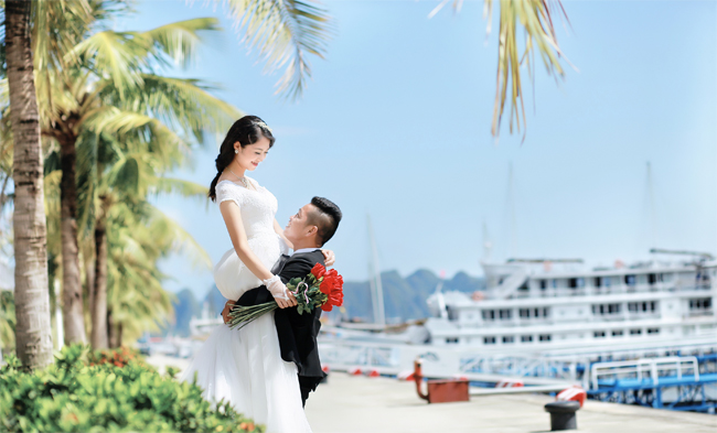 Wedding photography on Tuan Chau Island