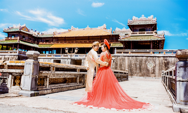 Wedding photography at Hue Imperial Citadel