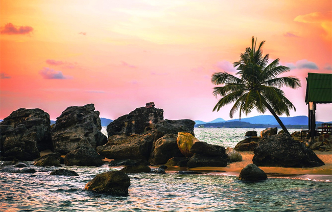 Sunset at Dinh Cau Cape