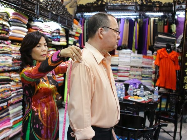 Shopping at ClothShop in Hoi An