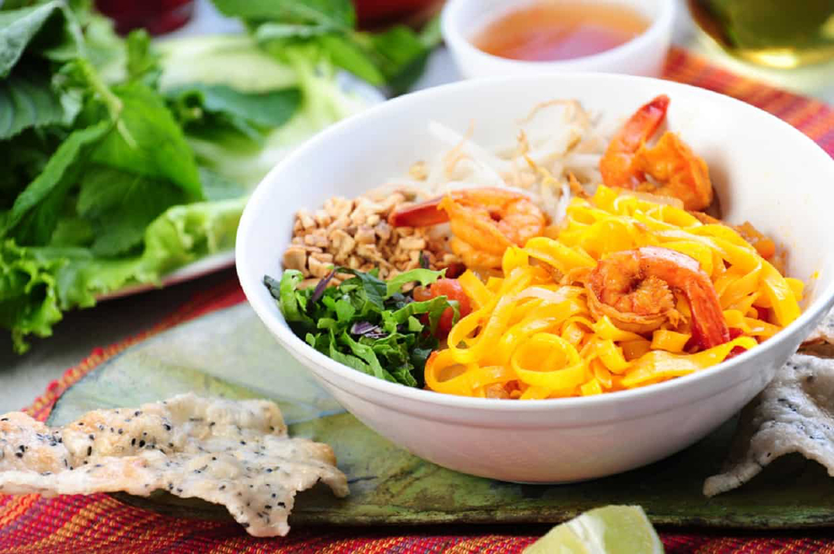 Introduction to Da Nang cuisine - Quang Noodles