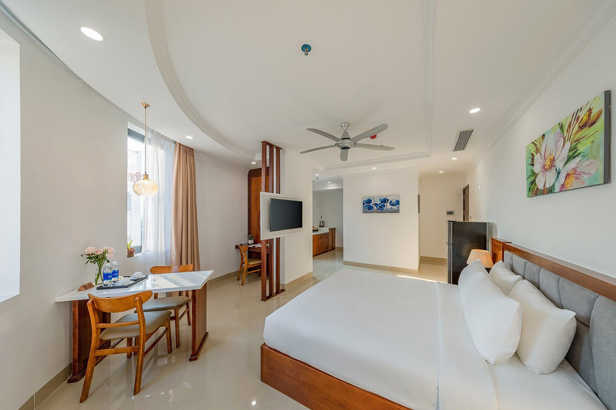 Kiwi Hotel & Apartments in Da Nang